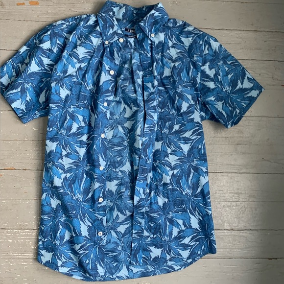 IZOD Hawaiian shirt - Picture 1 of 2